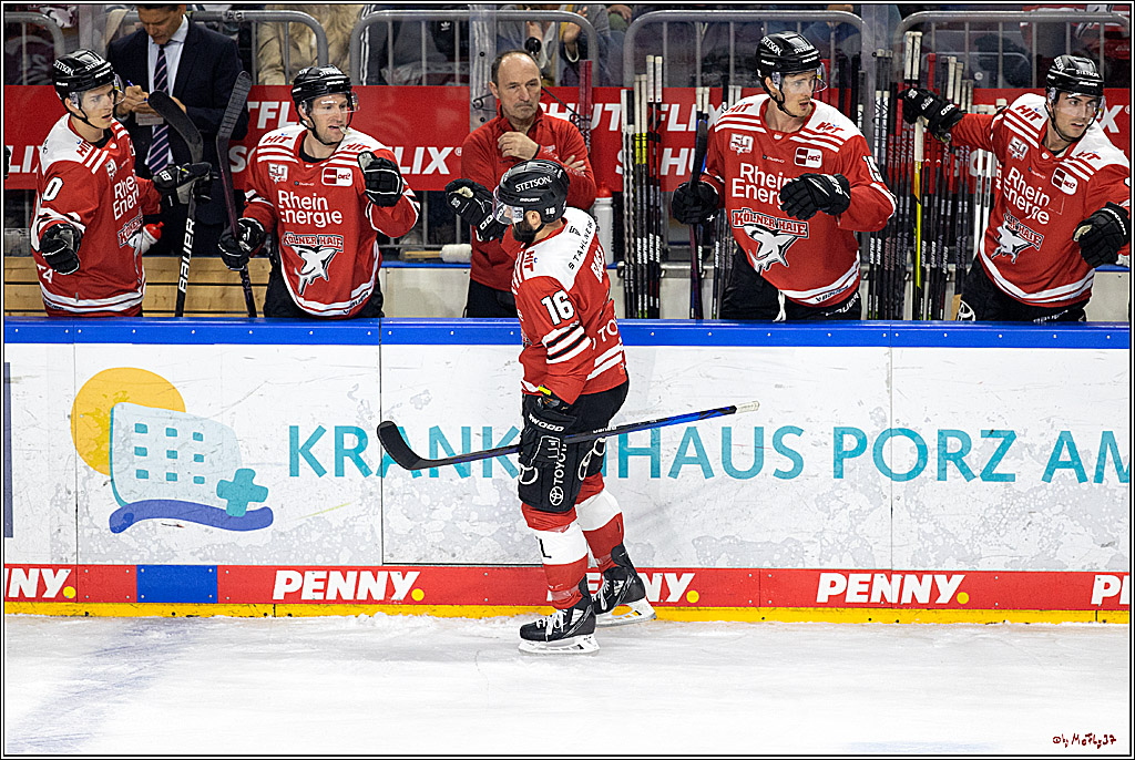 PENNY DEL;  Kölner Haie - Fischtown Pinguins; Köln, 04.10.2022